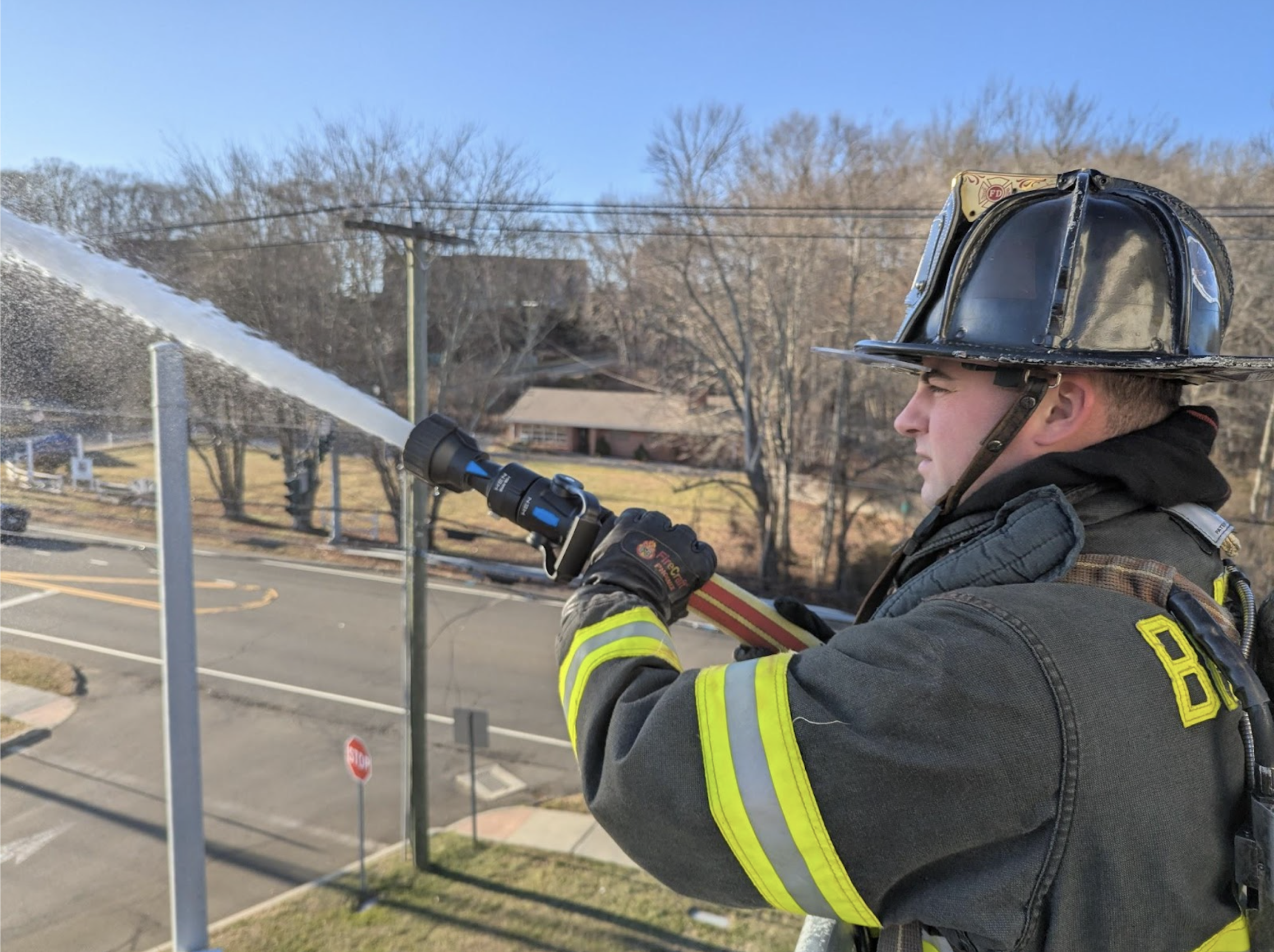The HEN Force nozzle integrates the Turbo technology to increase backpressure in the line, increasing stability while decreasing nozzle reaction.