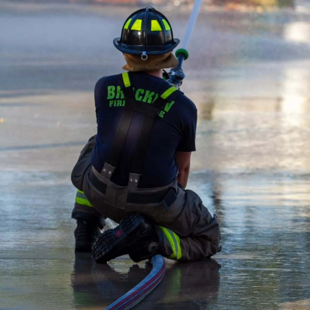 Image number 11 from Mercedes Textiles Instagram account