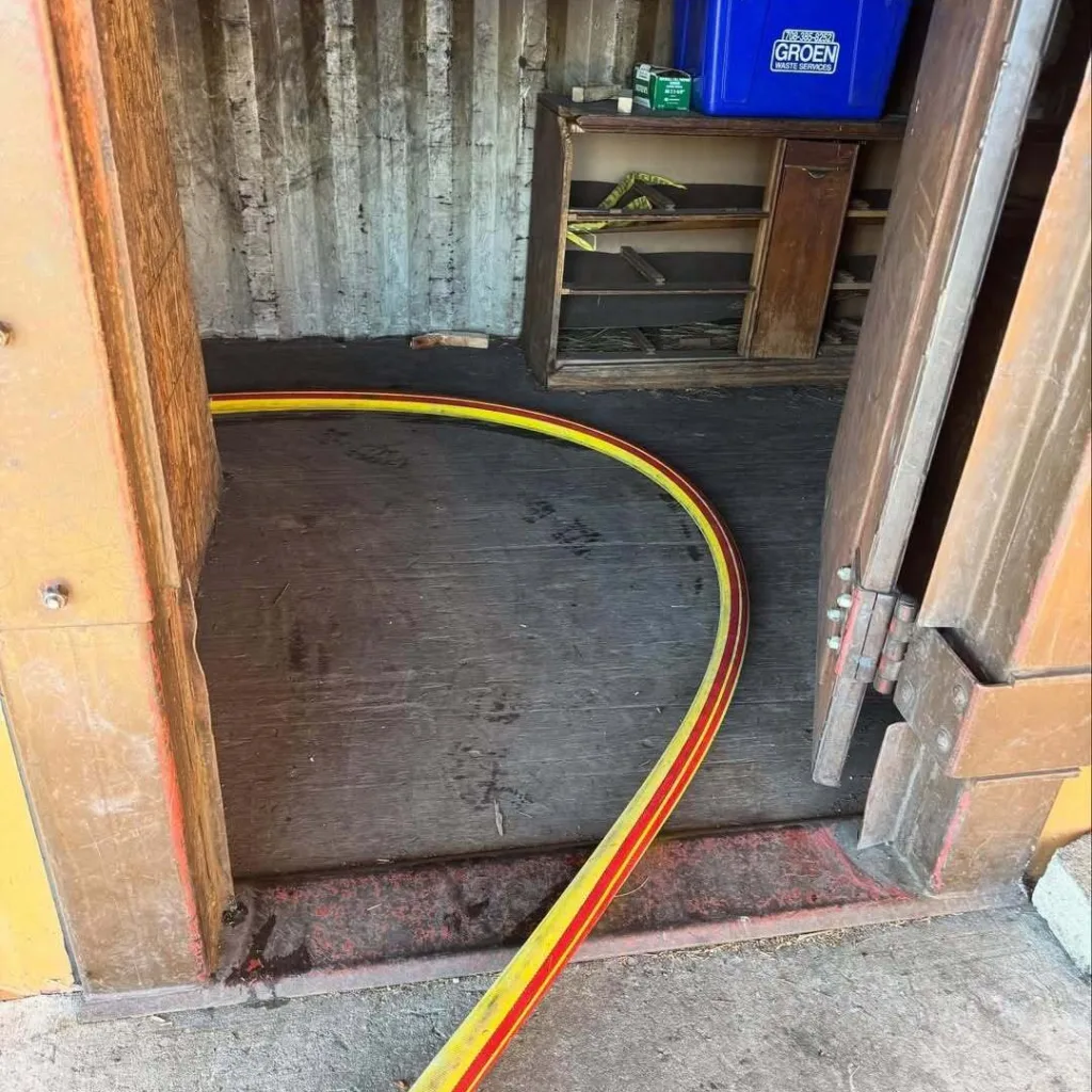 Image number 8 from Mercedes Textiles Instagram account